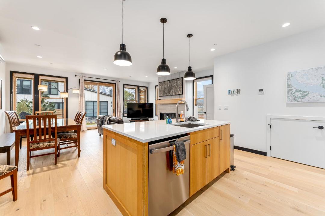 Photo of Others in Wapato Point