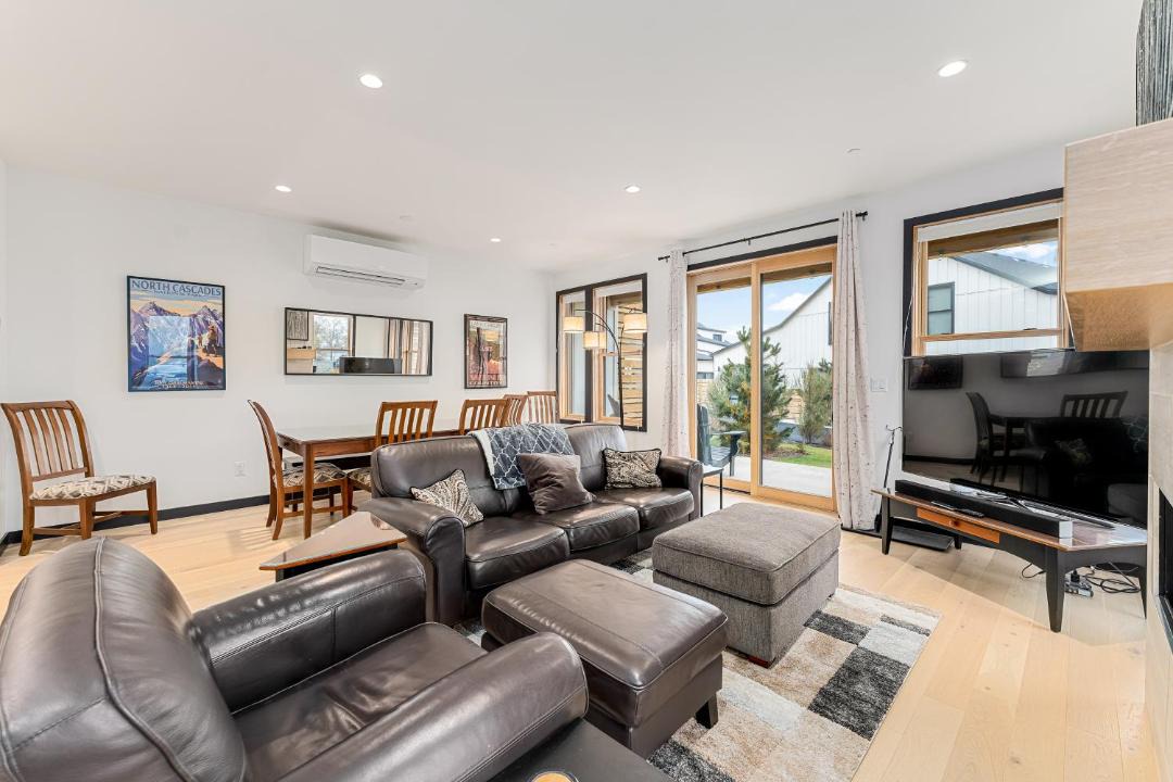 Photo of Livingroom in Wapato Point