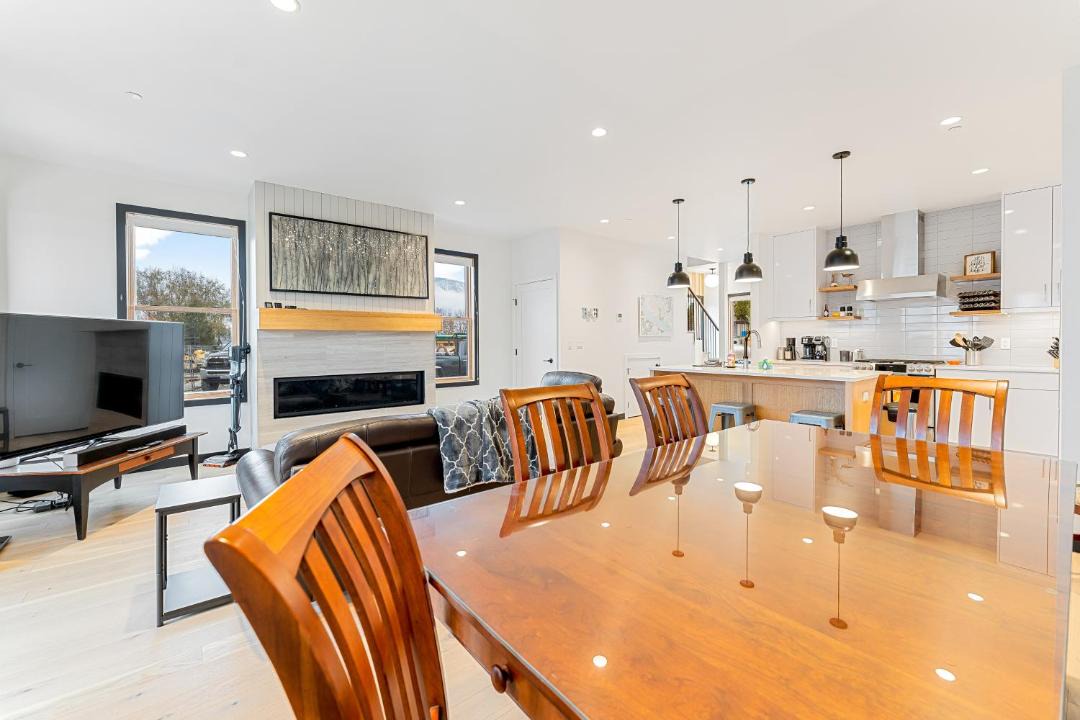 Photo of Others in Wapato Point