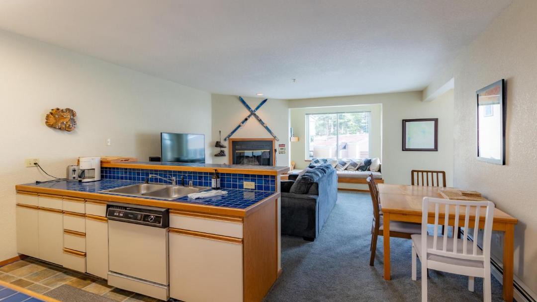 Photo of Livingroom in Kirkwood