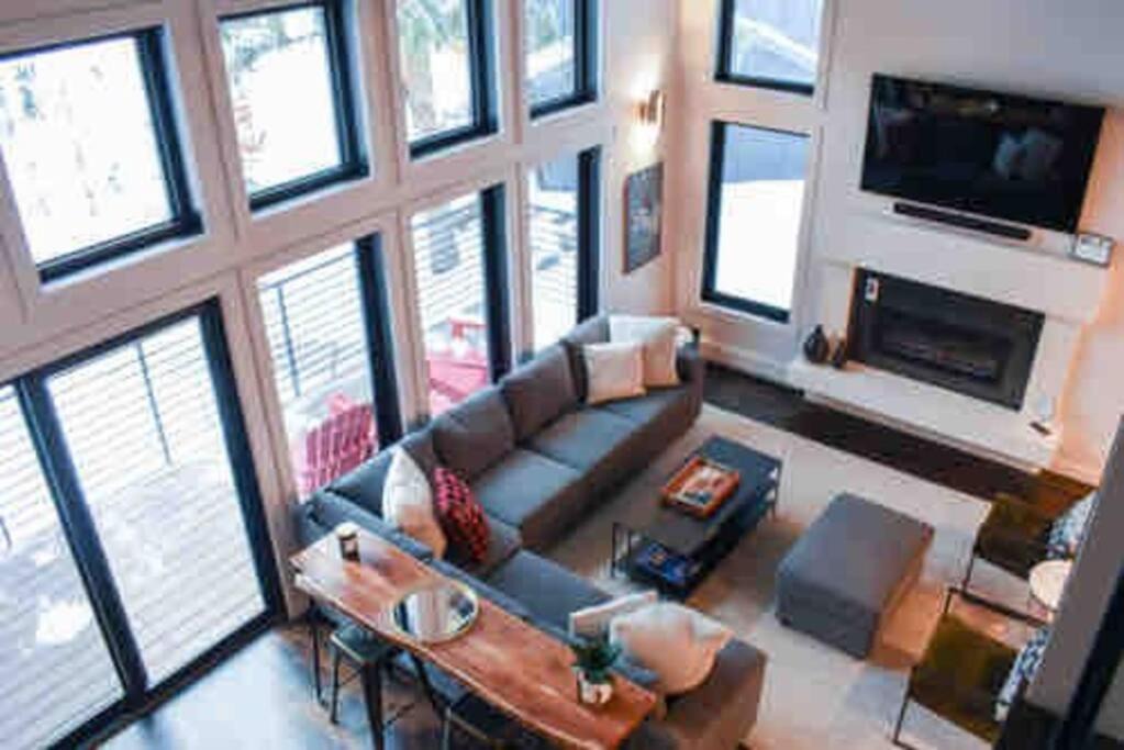 Photo of Livingroom in Vail
