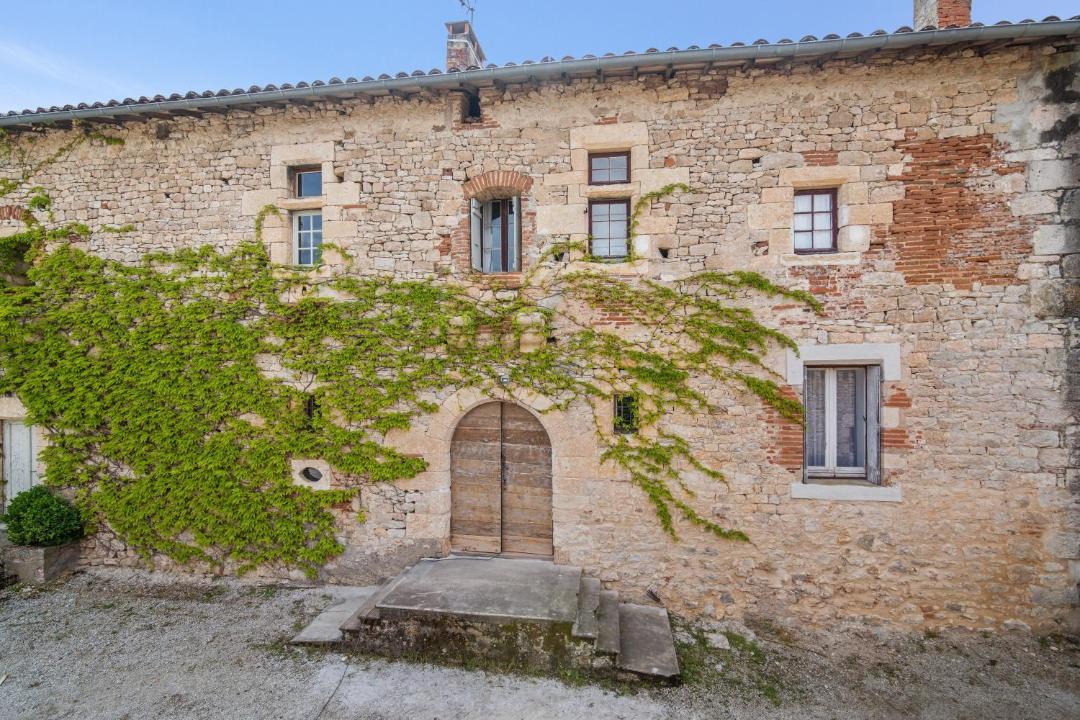 Photo of Buildings in Salies