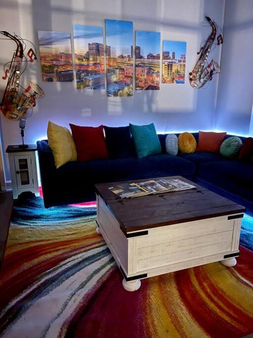 Photo of Livingroom in Downtown Memphis