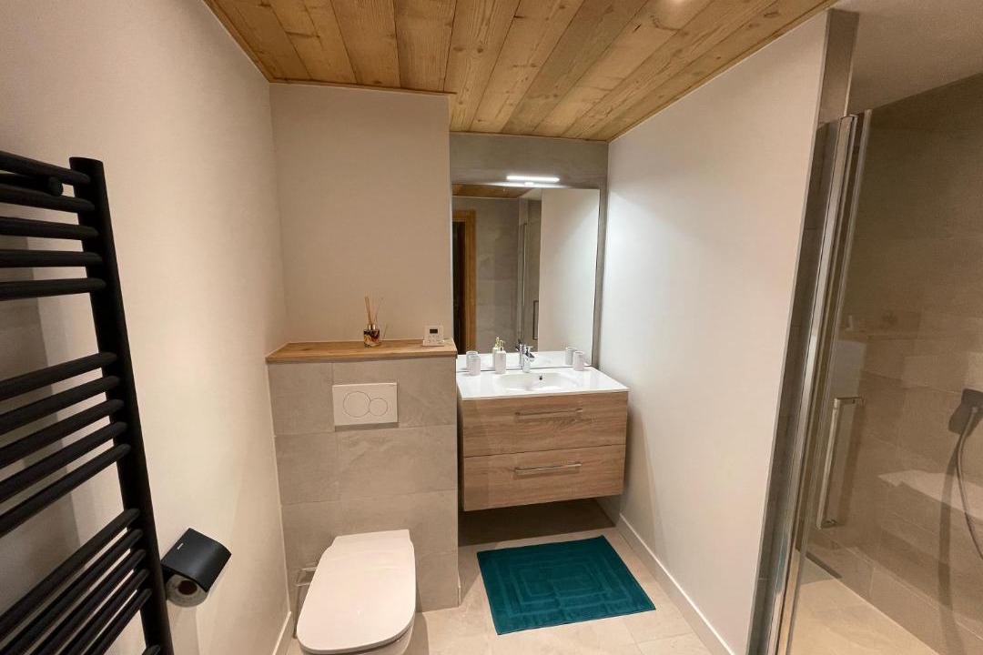 Photo of Bathroom in Les Carroz-d'Araches