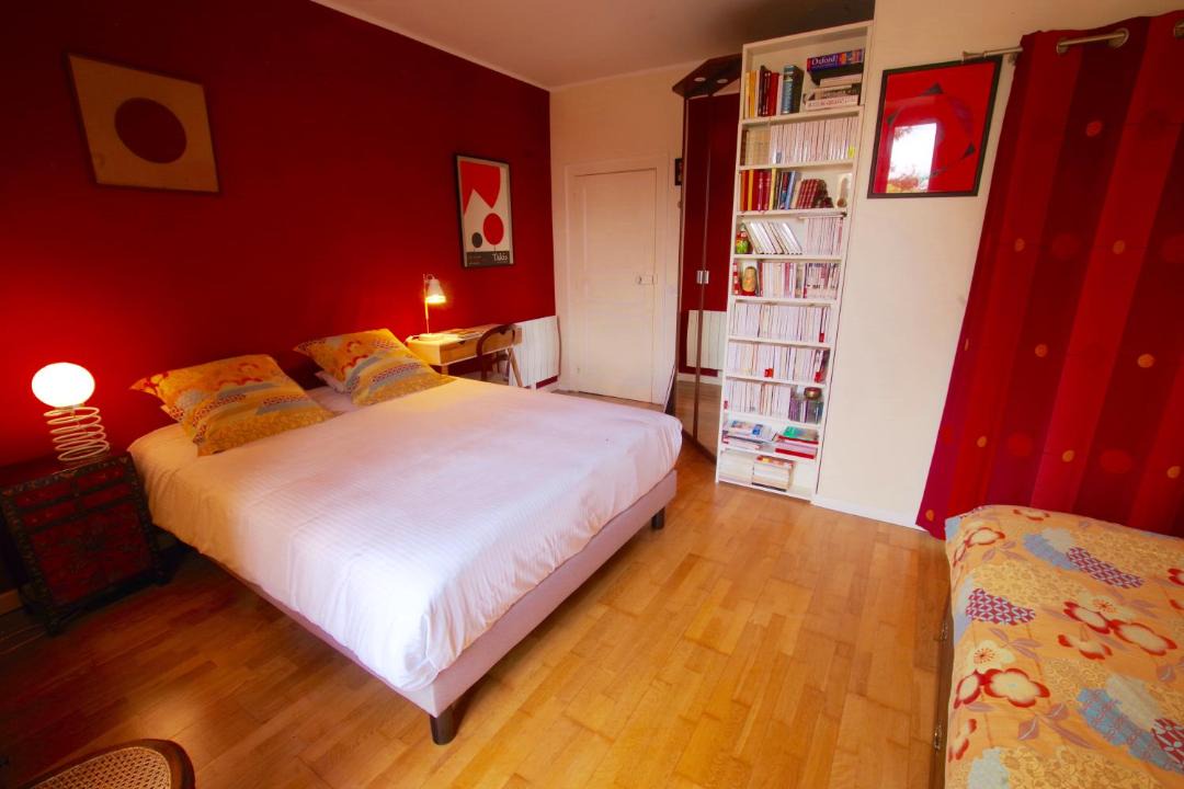 Photo of Bedroom in Maisons