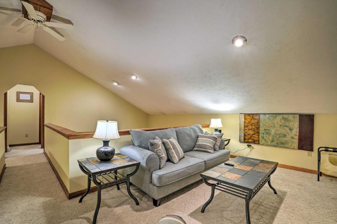 Photo of Livingroom in Oneida