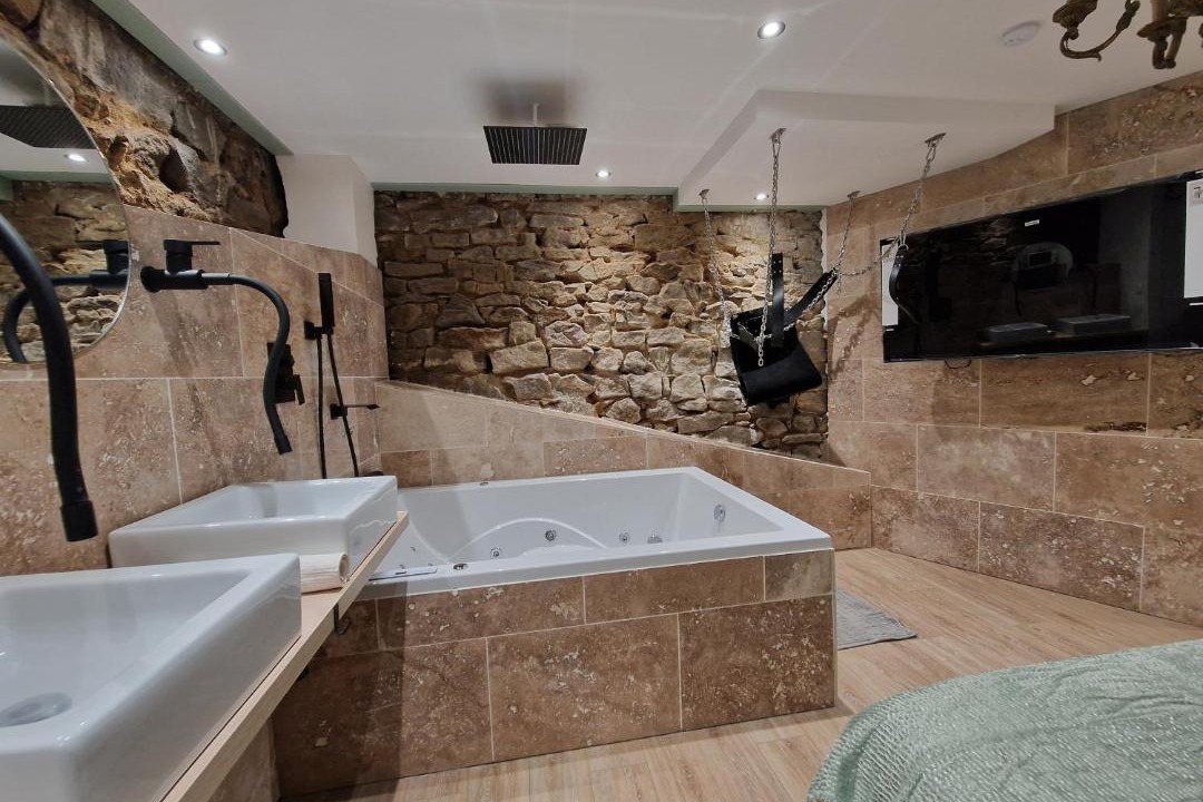 Photo of Others in LʼEtrat