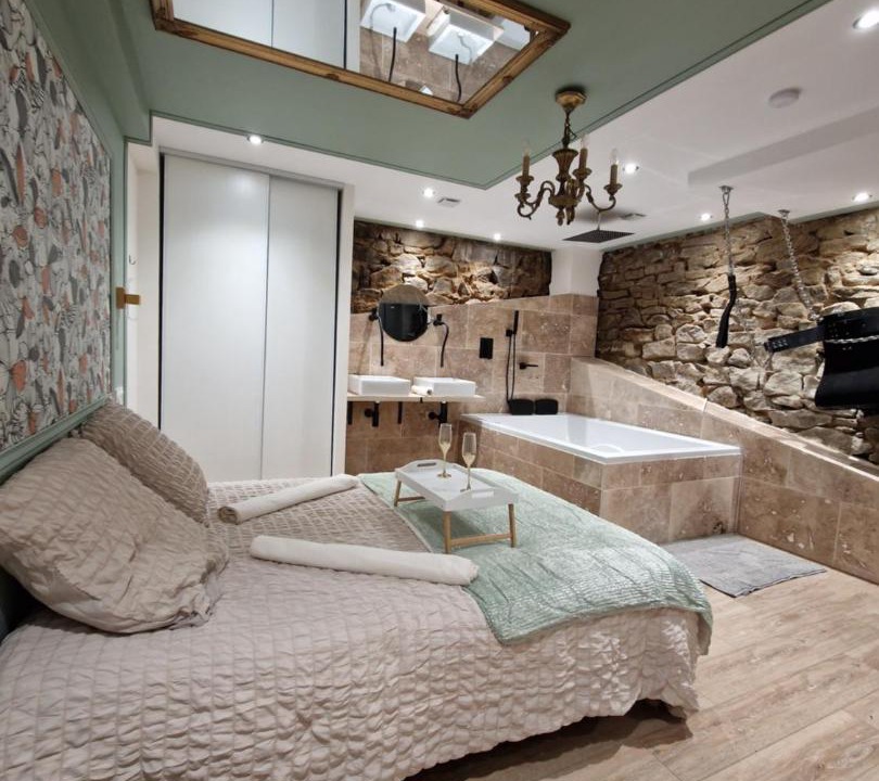 Photo of Others in LʼEtrat