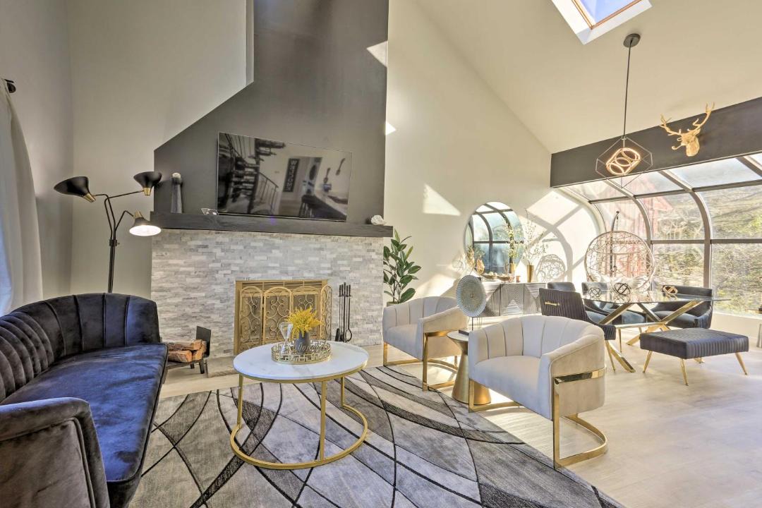 Photo of Livingroom in Vernon