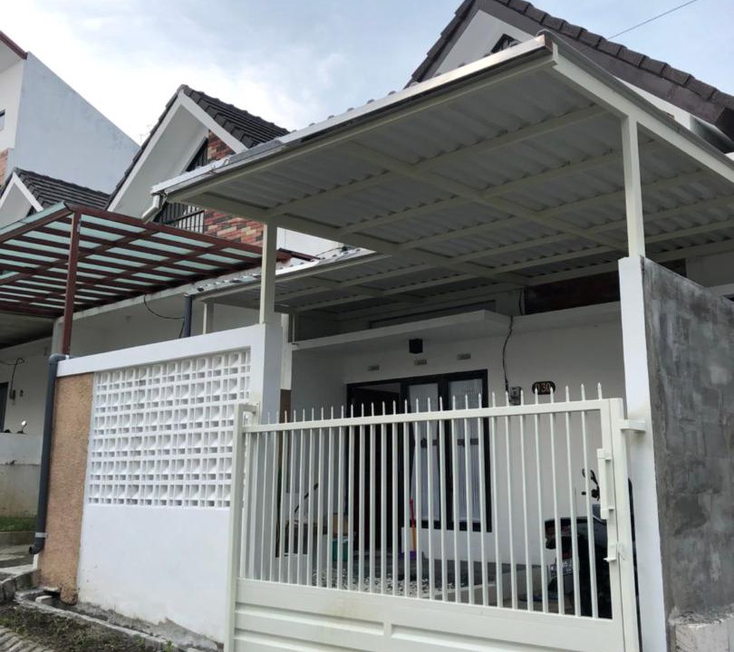 Photo of Buildings in Dinoyo