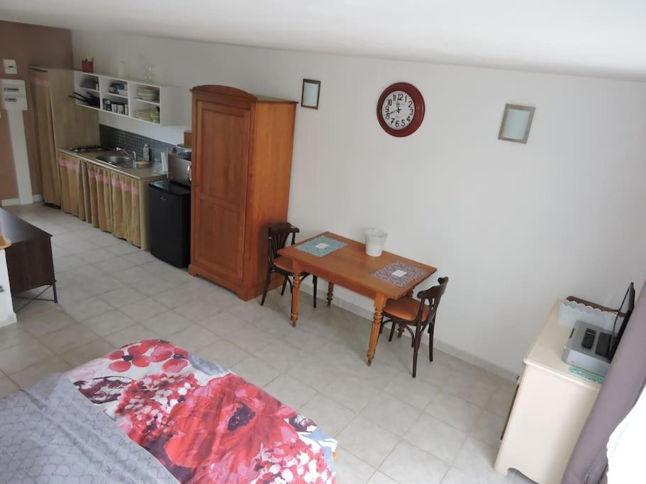 Photo of Livingroom in Saint-Nicolas-de-la-Haie