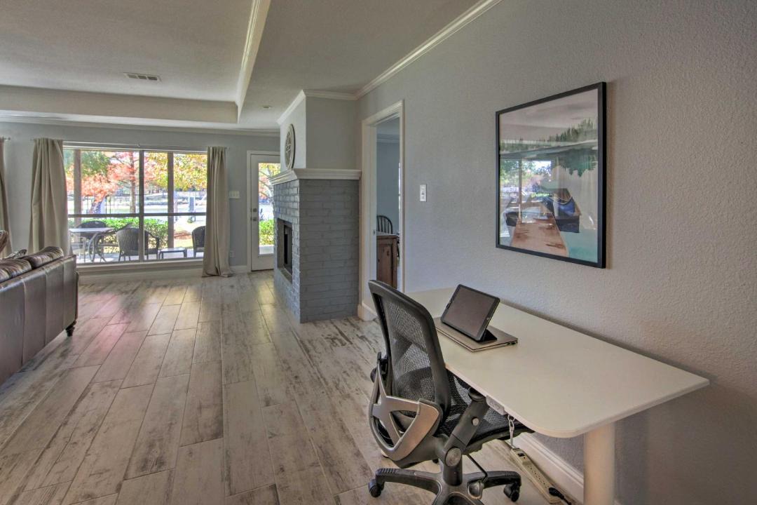 Photo of Livingroom in Enchanted Oaks