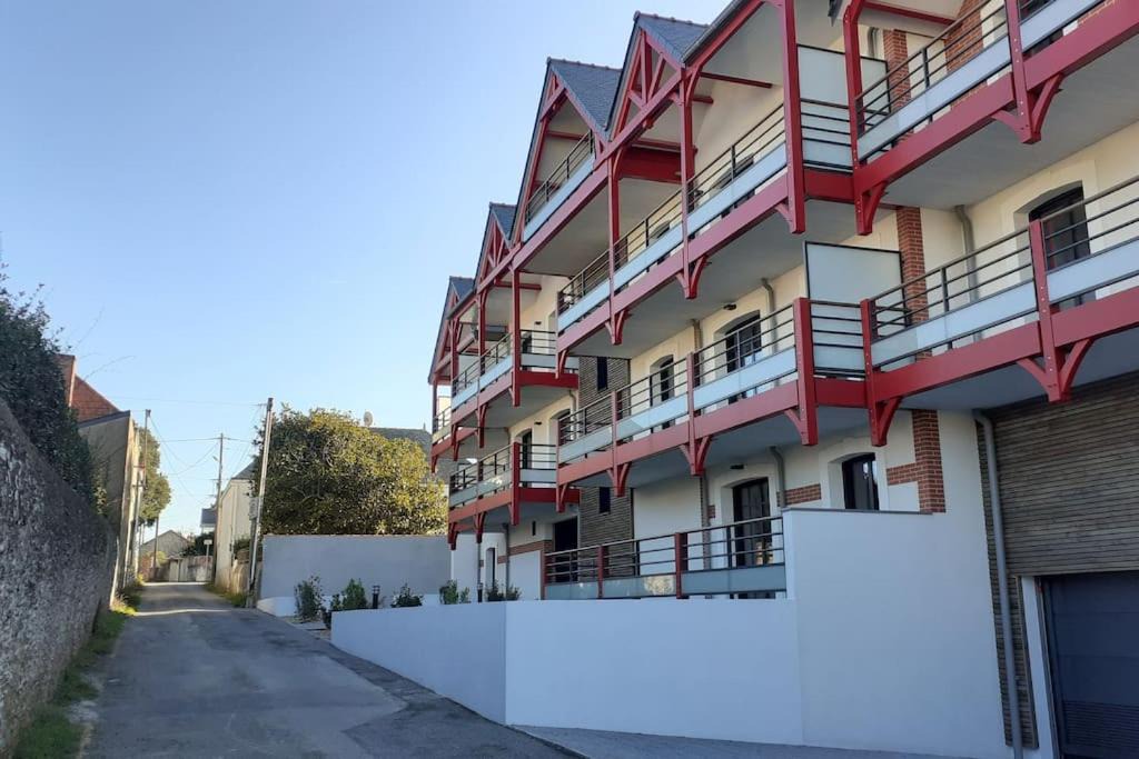 Photo of Buildings in Prefailles