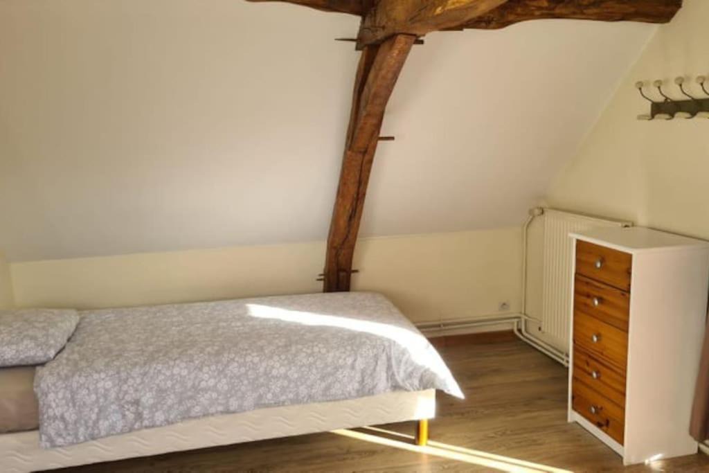 Photo of Bedroom in Thoree-les-Pins