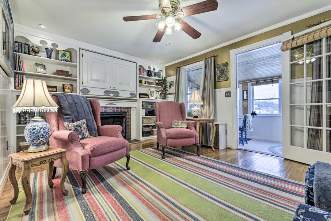 Photo of Livingroom in Yalesville