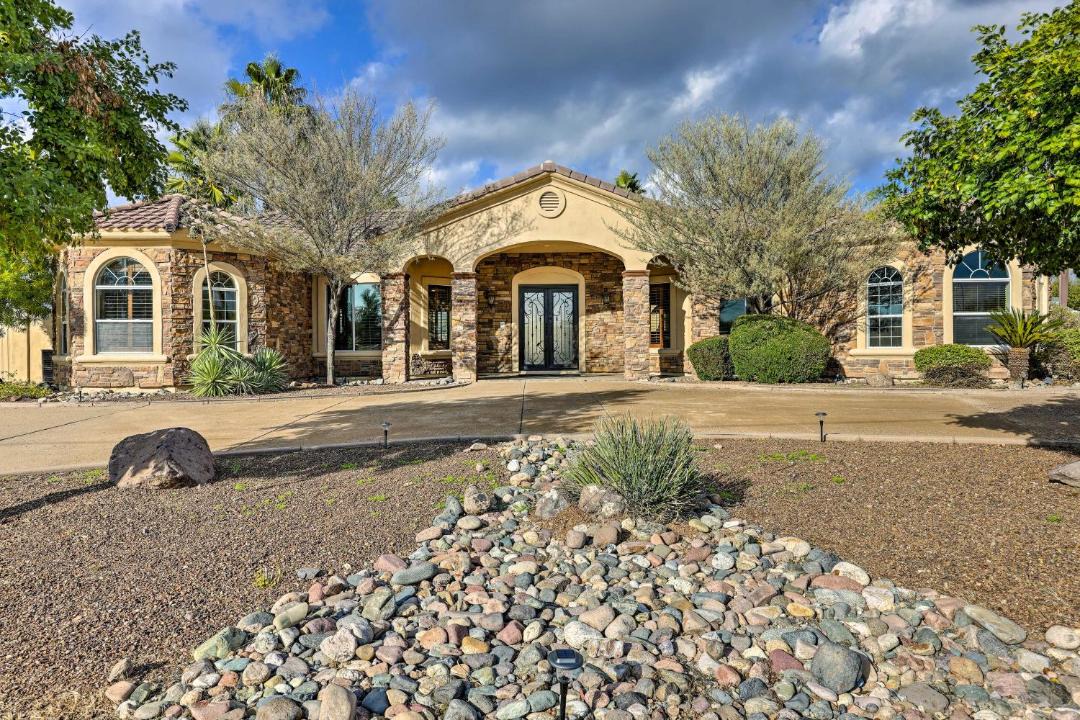 Photo of Buildings in Desert View Village
