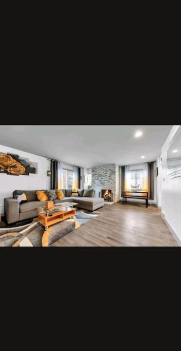 Photo of Livingroom in Detroit