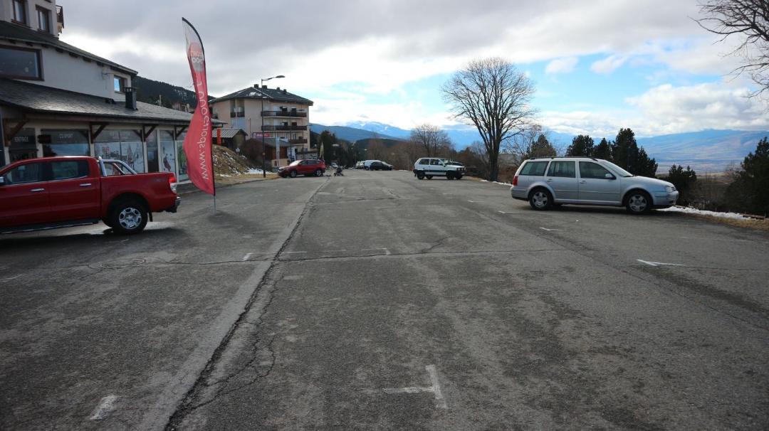 Photo of Buildings in Eyne 2600