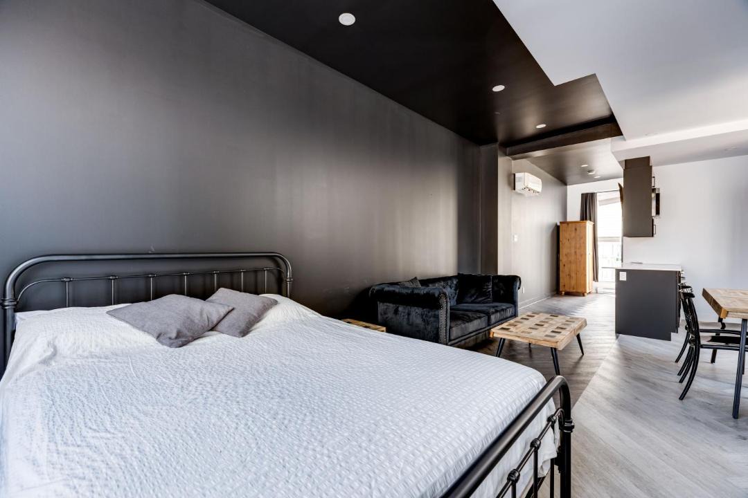 Photo of Bedroom in Terrebonne