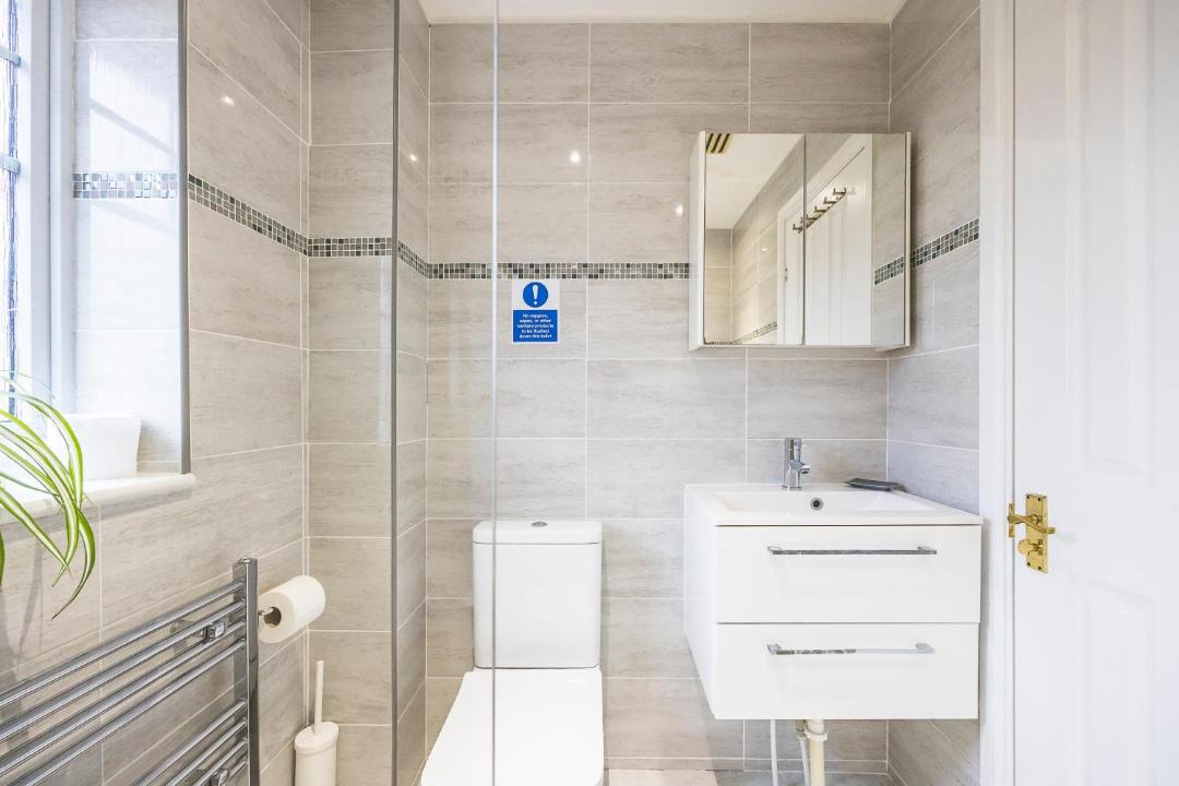 Photo of Bathroom in Becontree