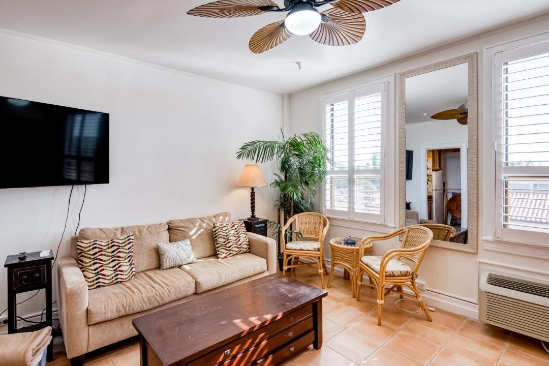 Photo of Livingroom in Palm Beach