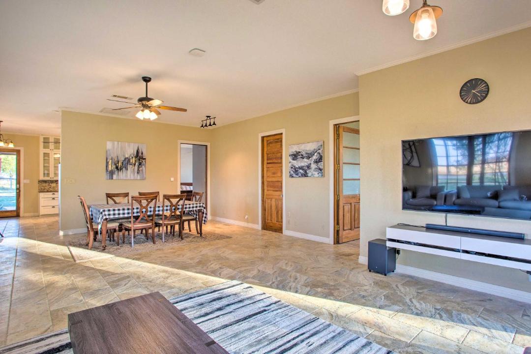 Photo of Livingroom in Gainesville