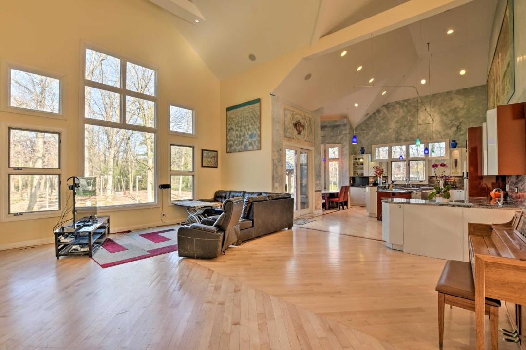Photo of Livingroom in Riverwoods