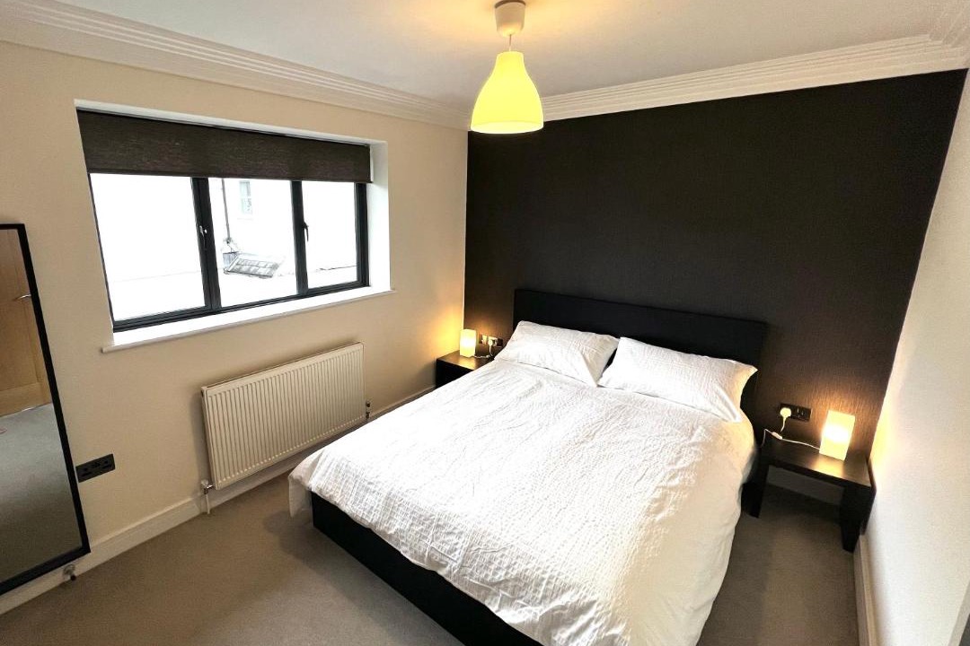 Photo of Bedroom in Hampton Wick
