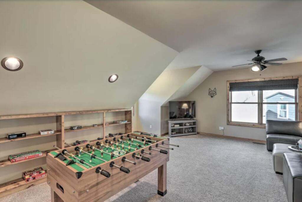 Photo of Livingroom in Mars Hill