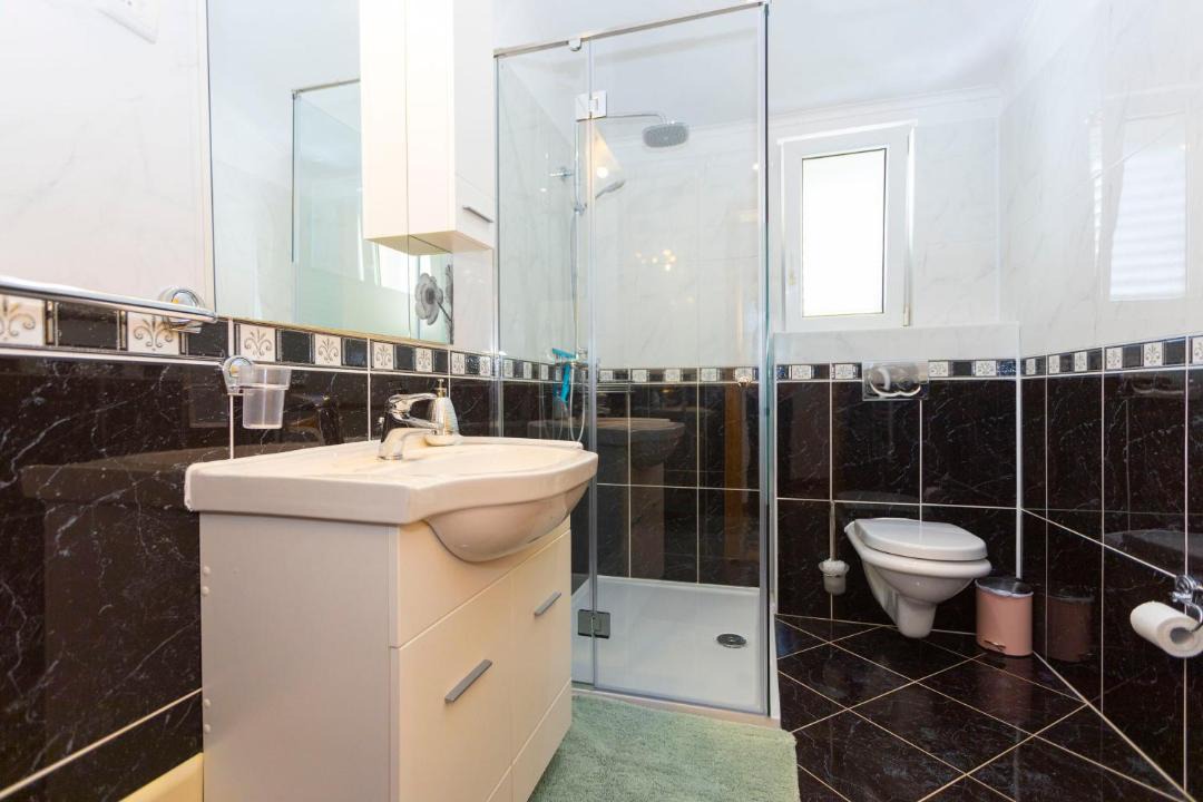Photo of Bathroom in Brela