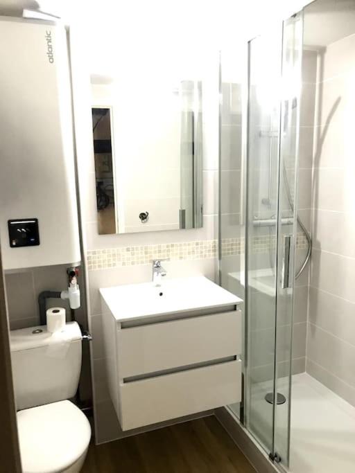 Photo of Bathroom in Republique