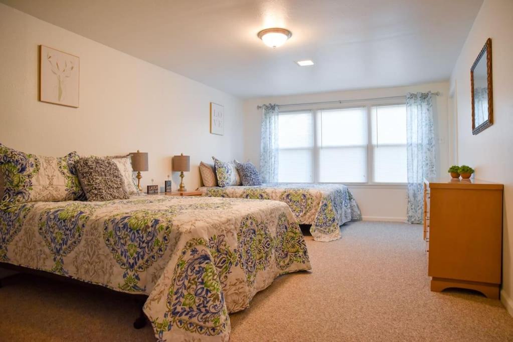 Photo of Livingroom in South Hills