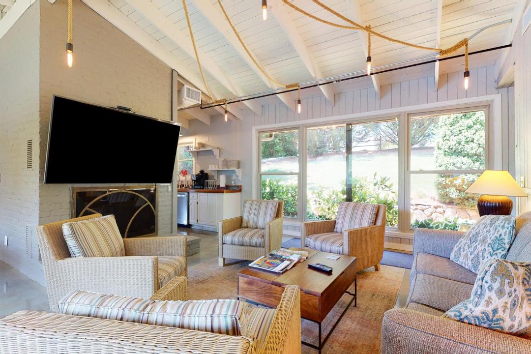 Photo of Livingroom in Lakemont