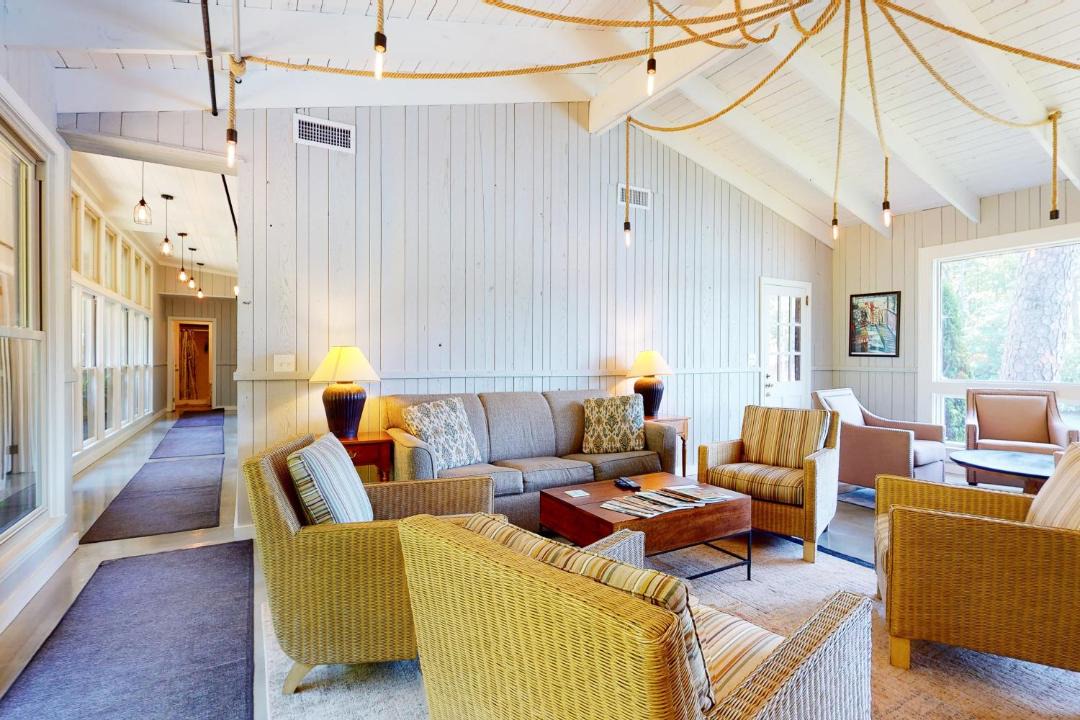 Photo of Livingroom in Lakemont