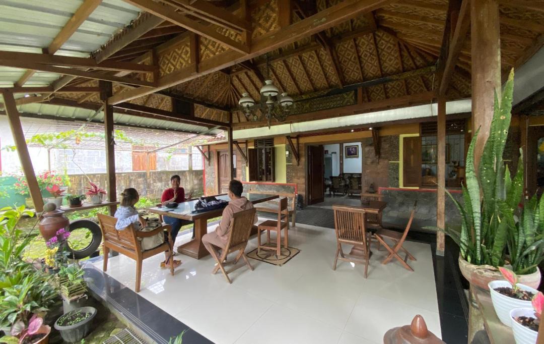 Photo of Patio Balcony in Ngemplak