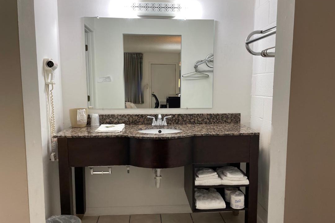 Photo of Bathroom in Harrisonville
