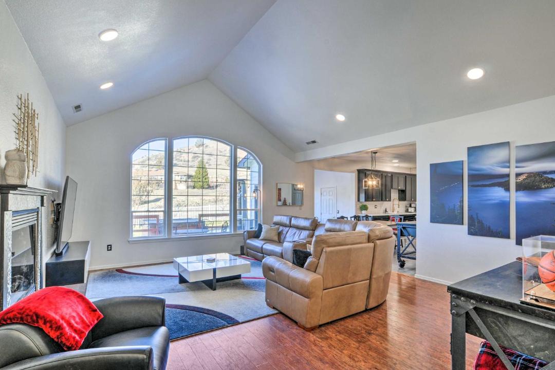 Photo of Livingroom in Altamont