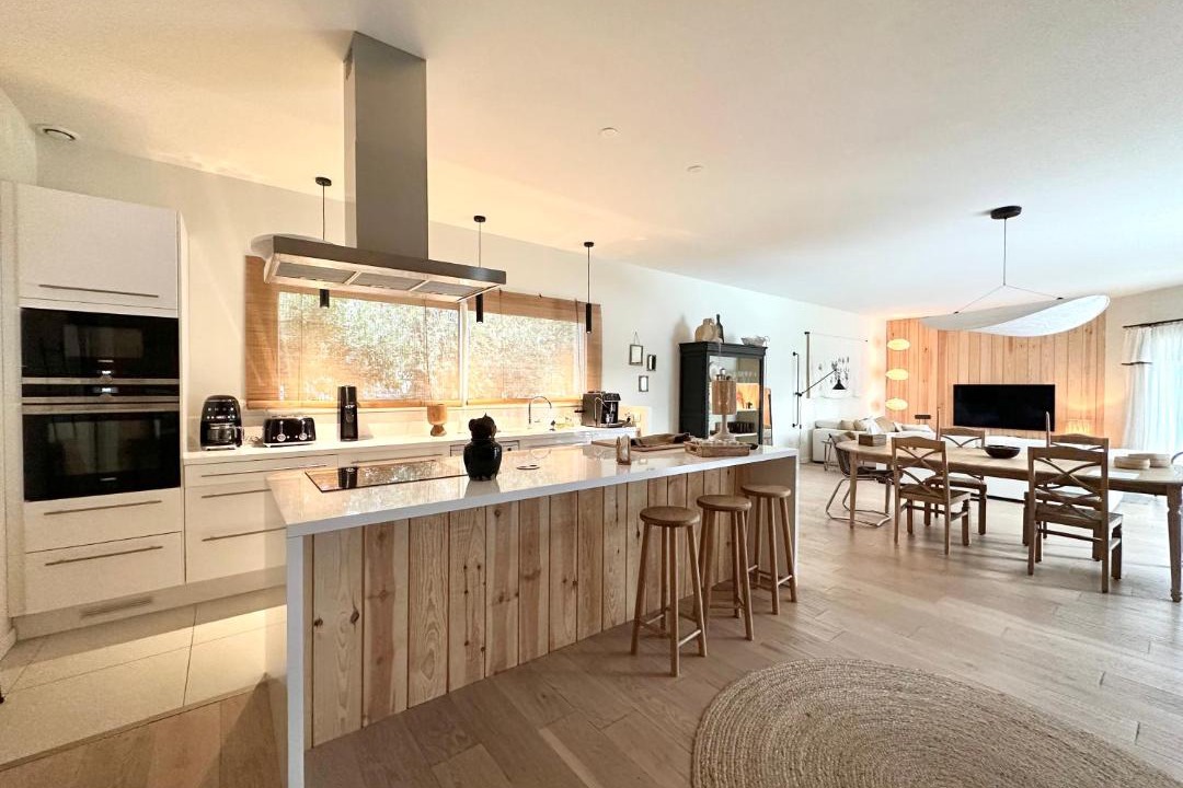 Photo of Others in Lanton