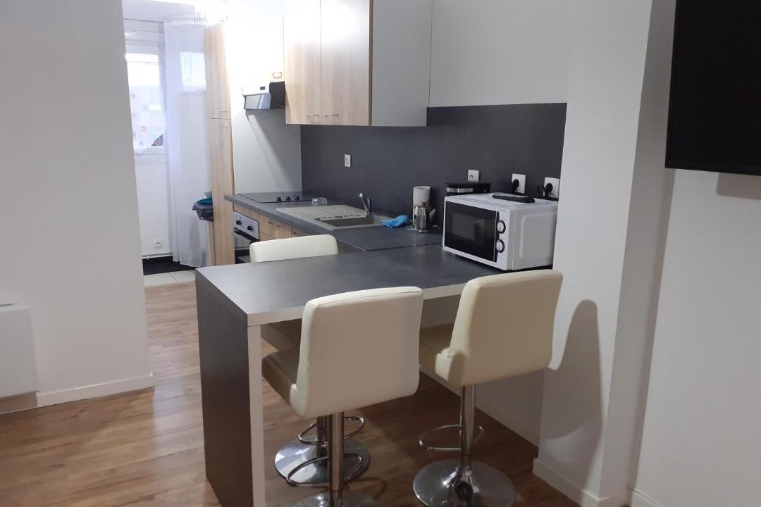 Photo of Kitchen in Lens