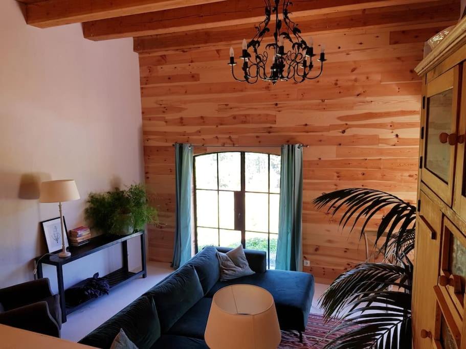 Photo of Livingroom in Saint-Prejet-Armandon