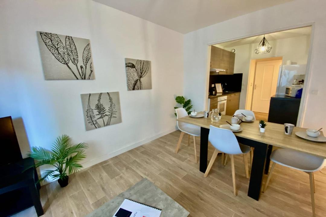 Photo of Others in Cadereau