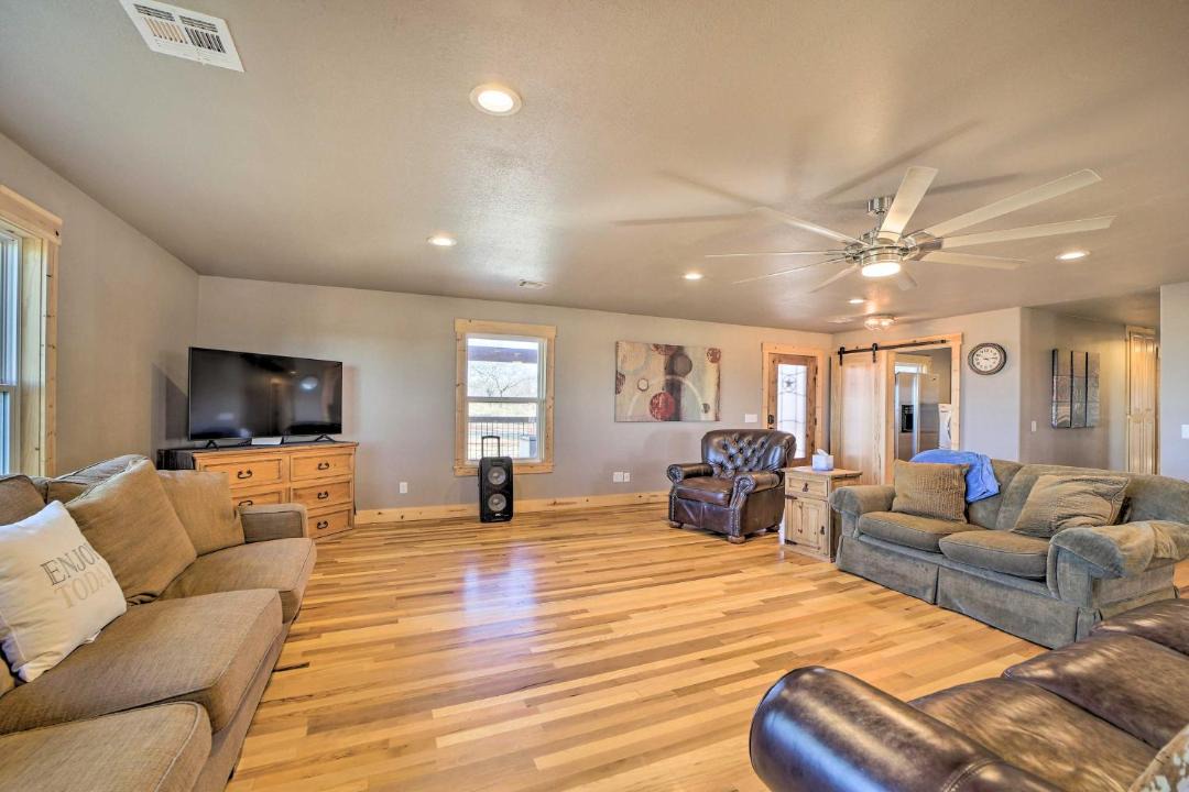 Photo of Livingroom in Claremore