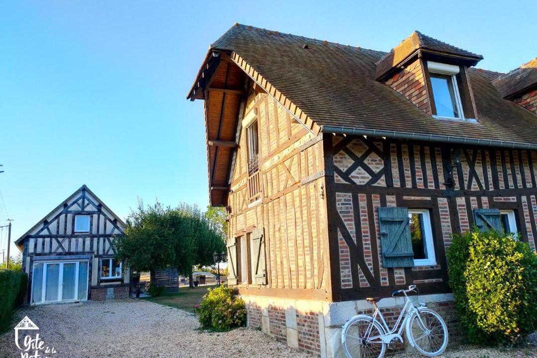 Photo of Buildings in Le Thuit-de-l'Oison