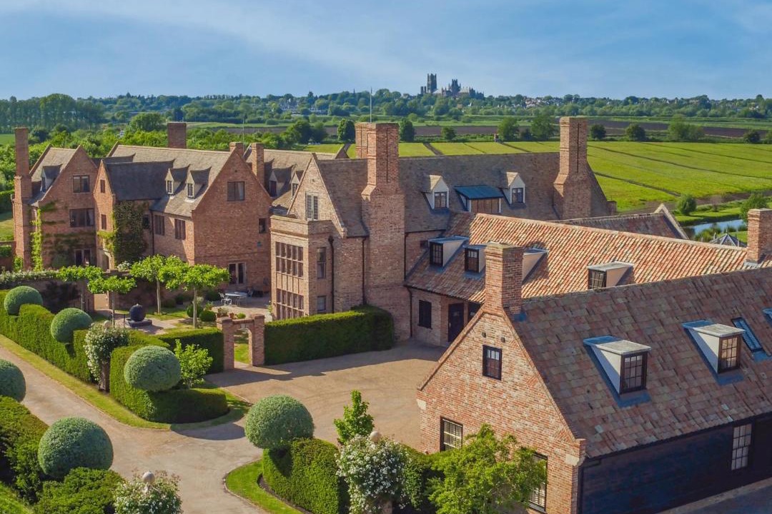 Photo of Buildings in Stuntney