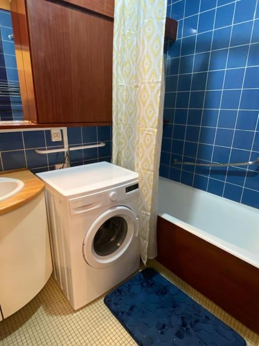 Photo of Bathroom in Saint-Lambert