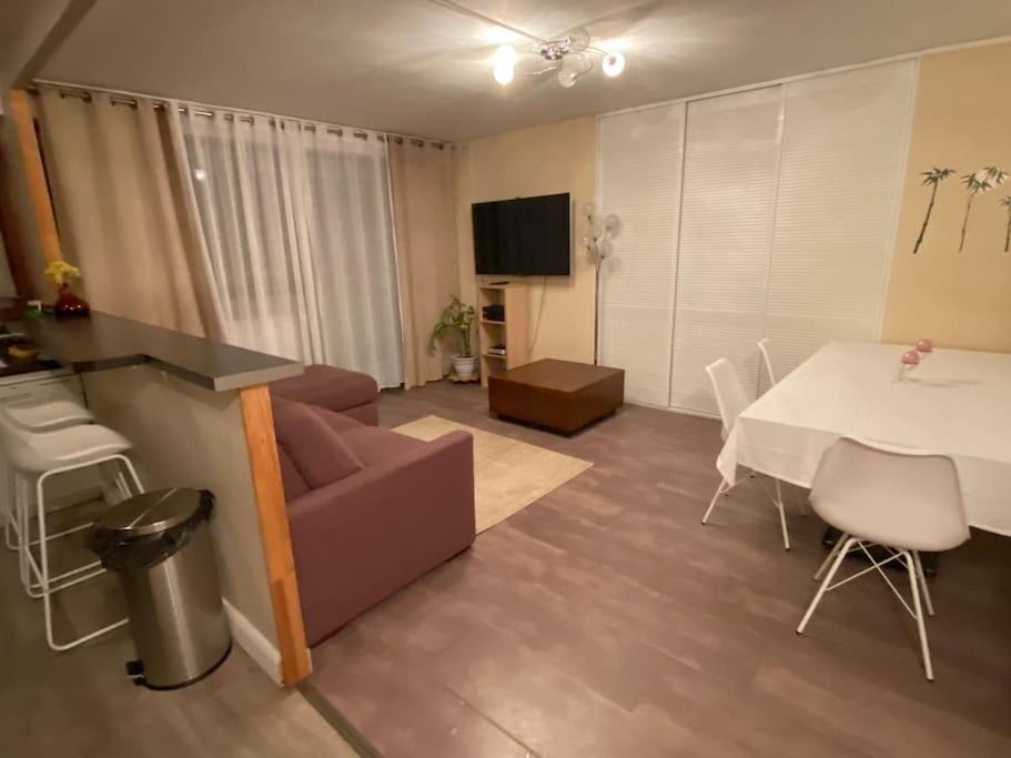 Photo of Livingroom in Saint-Lambert