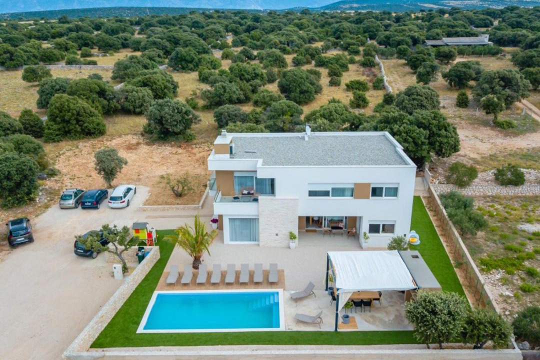Photo of Outdoor in Mandre