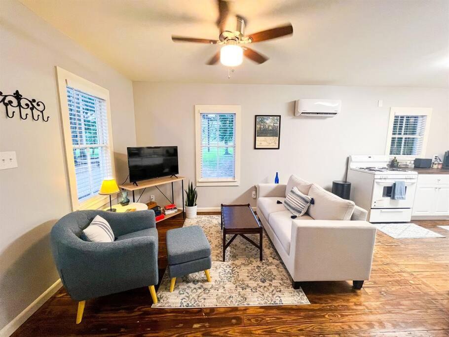 Photo of Livingroom in Lafayette