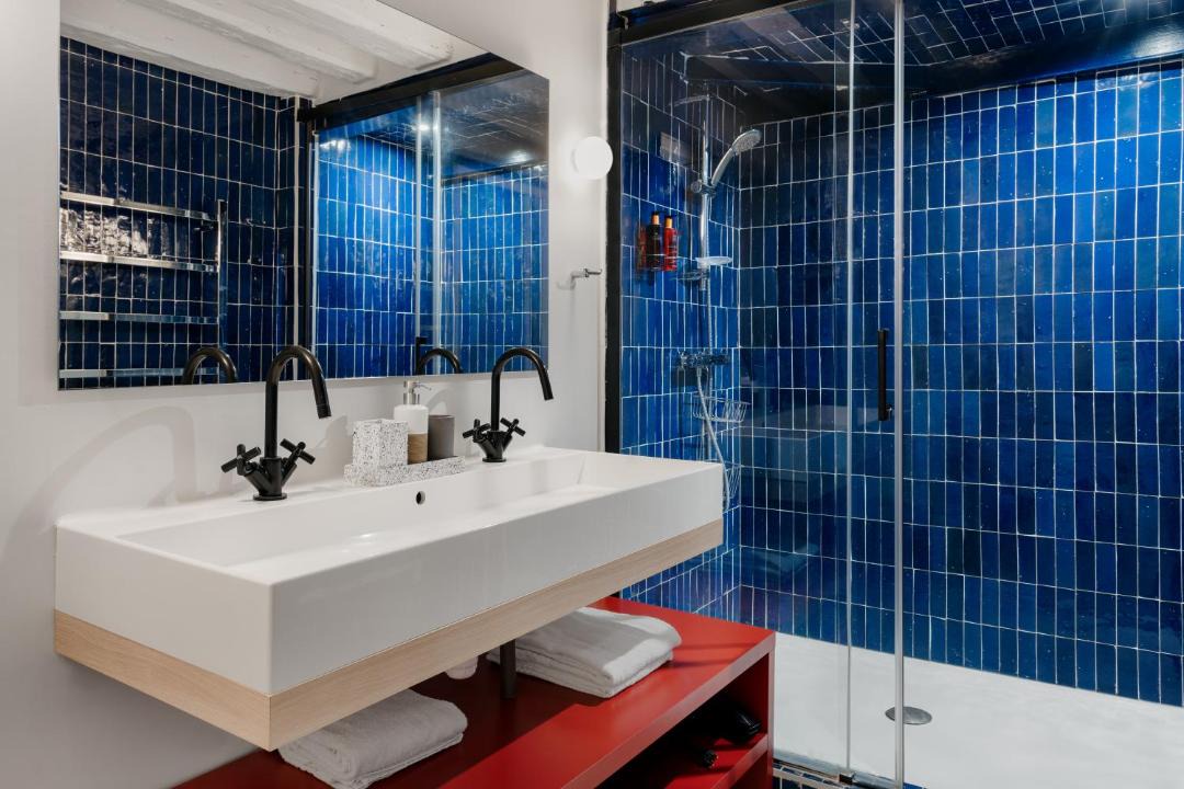 Photo of Bathroom in Arts-et-Metiers