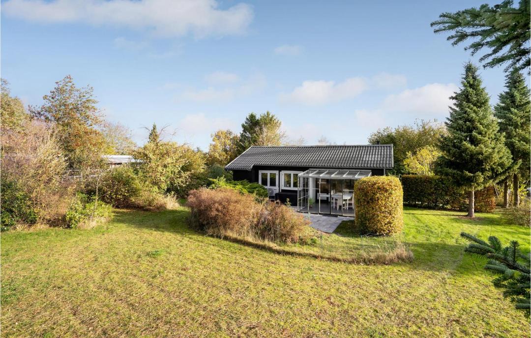 Photo of Buildings in Mern